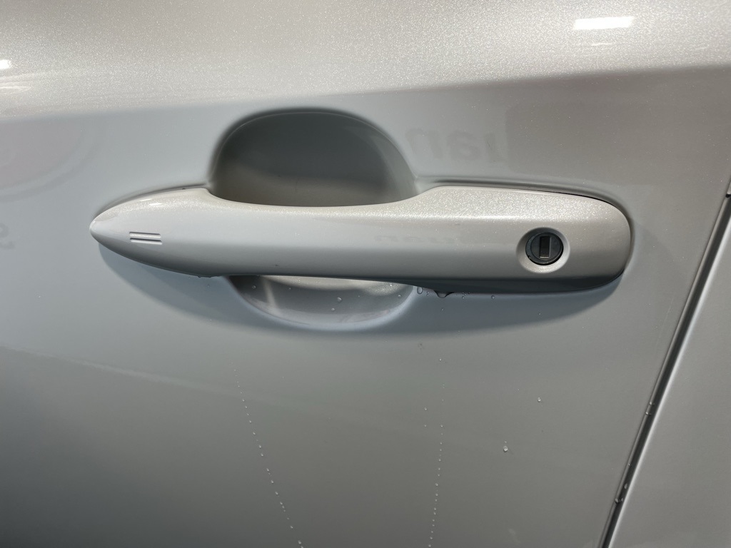 2025 Toyota Corolla SE photo 12