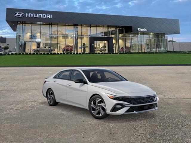 2025 Hyundai Elantra SEL Sport photo 2