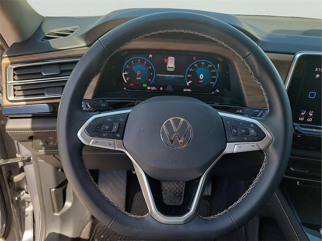 2024 Volkswagen Atlas SE Technology photo 15
