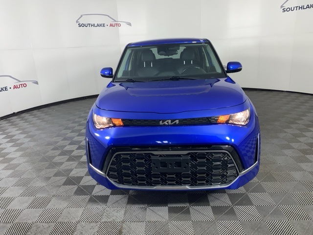 2023 Kia Soul GT-Line photo 2