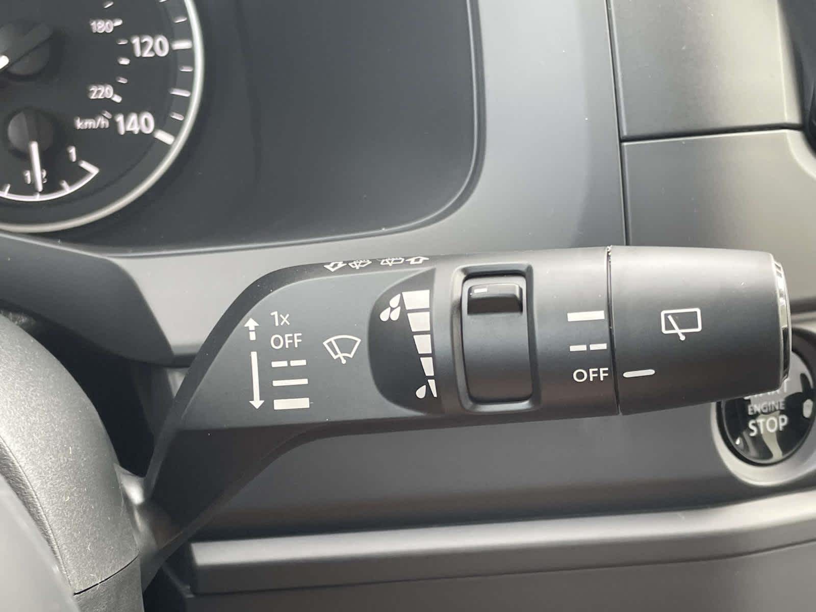 2025 Nissan Pathfinder S photo 31