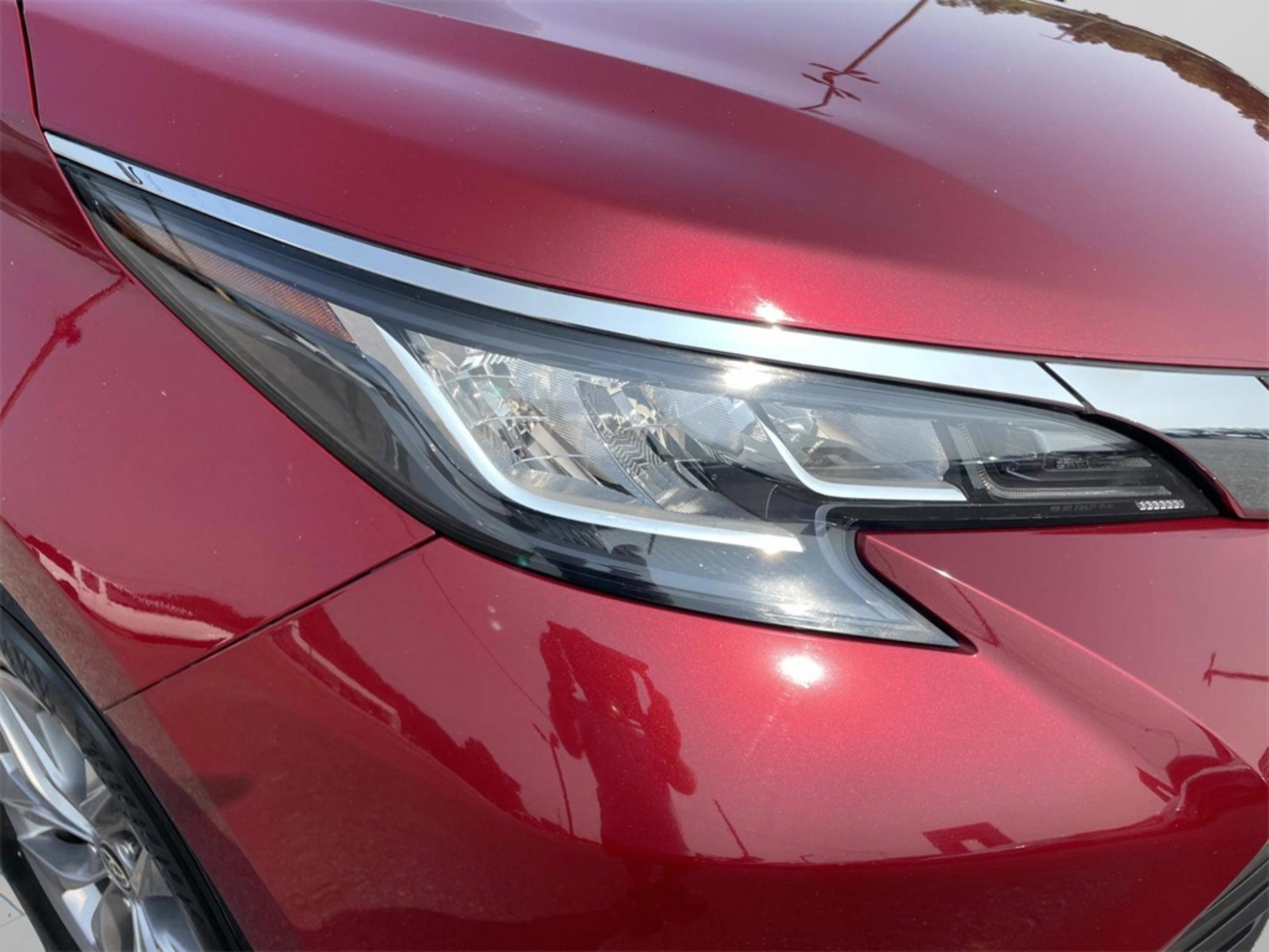 2021 Toyota Sienna XLE photo 28