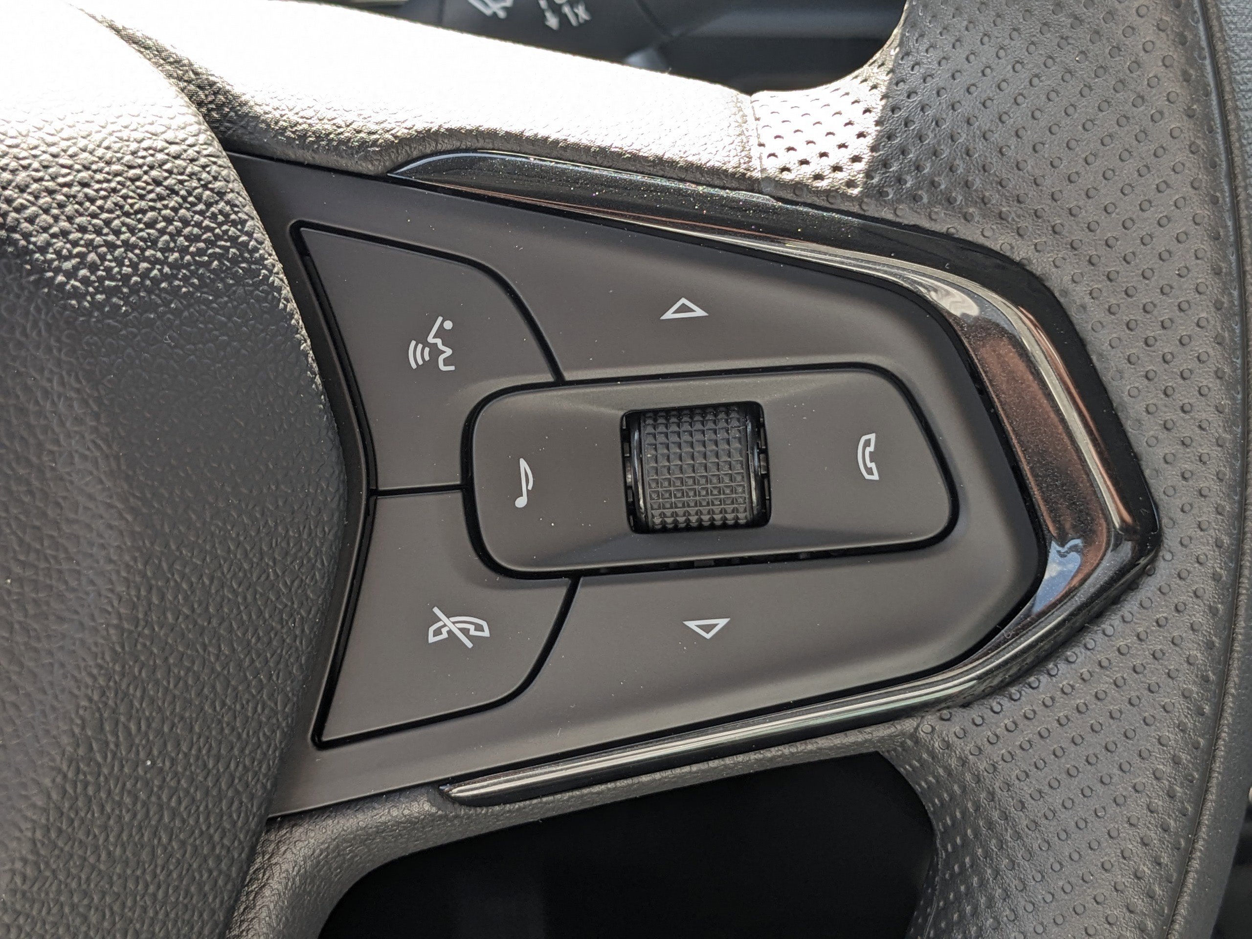 2025 Chevrolet Trailblazer LS photo 21