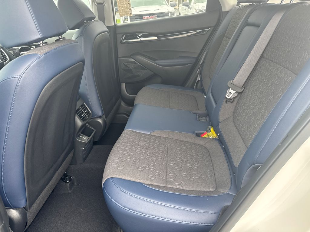 2025 Kia Seltos S photo 20