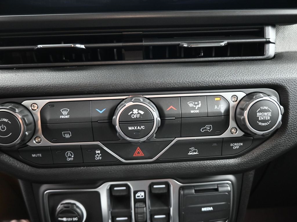 2026 Jeep Wrangler Sport S photo 4