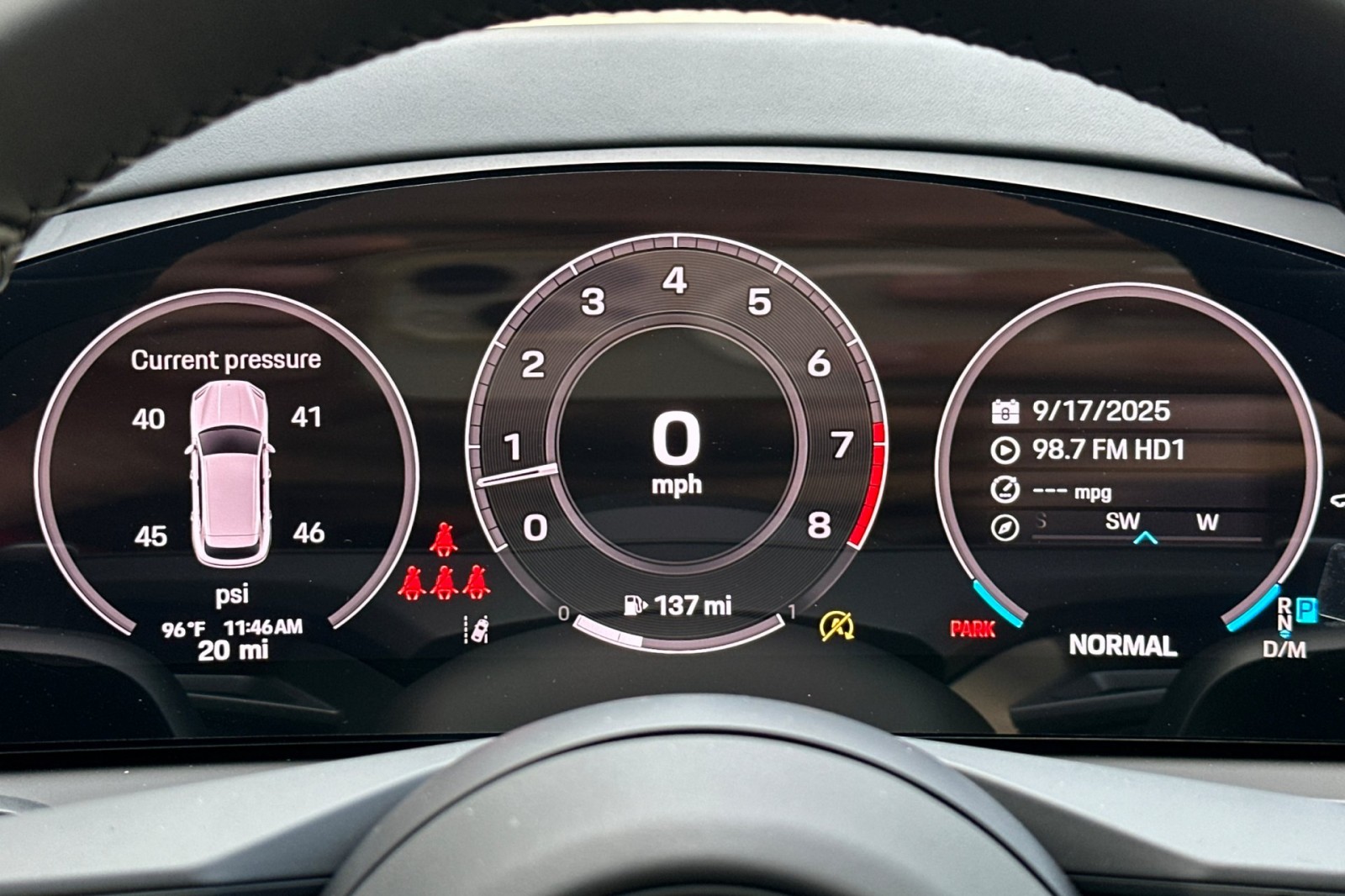 2026 Porsche Cayenne S photo 24