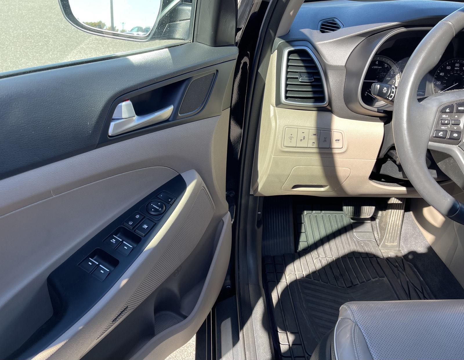 2021 Hyundai Tucson Limited photo 2