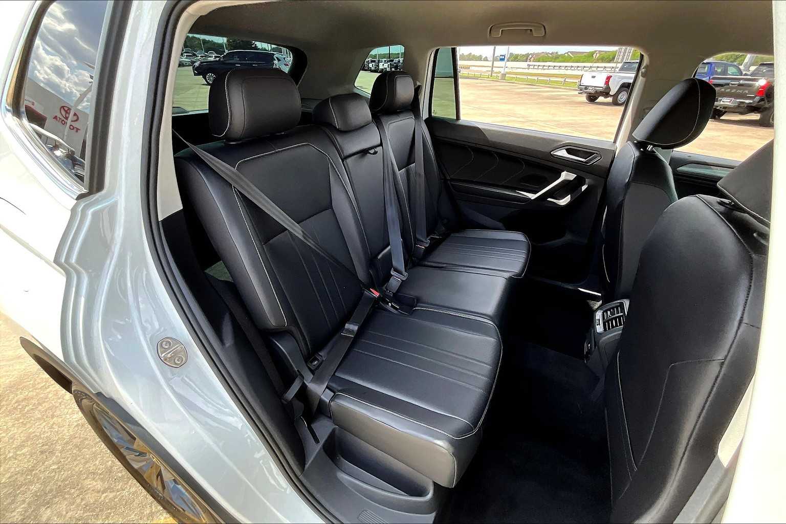 2022 Volkswagen Tiguan SE photo 39
