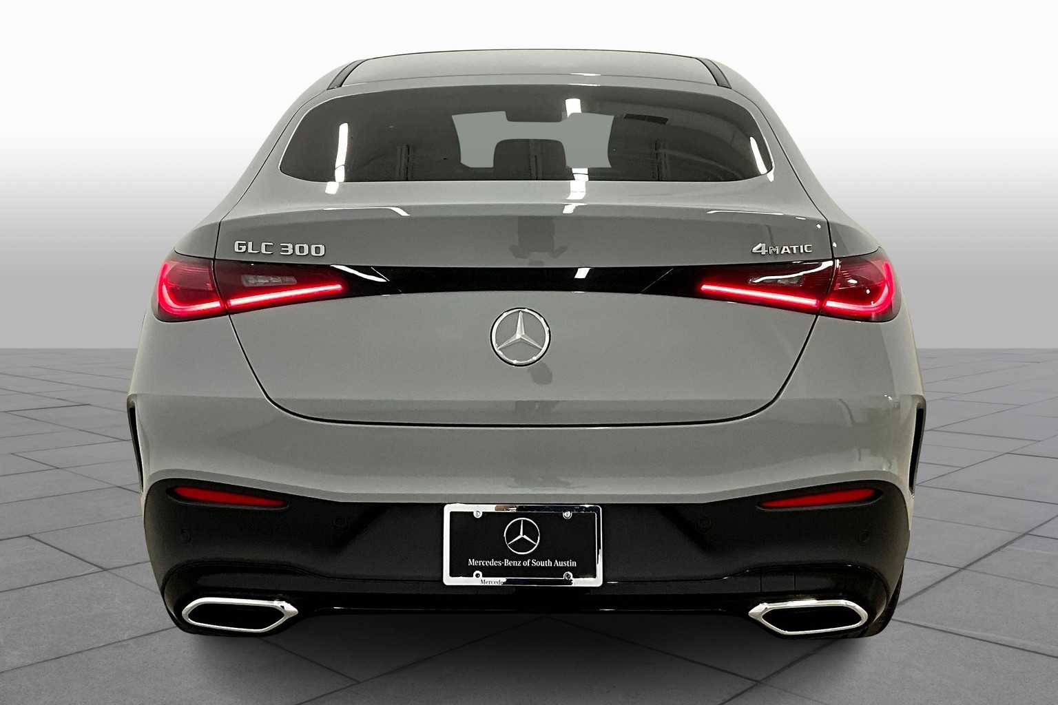 2026 Mercedes Benz GLC 300 4MATIC photo 4