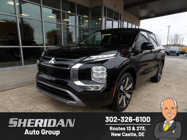2025 Mitsubishi Outlander SE's photo