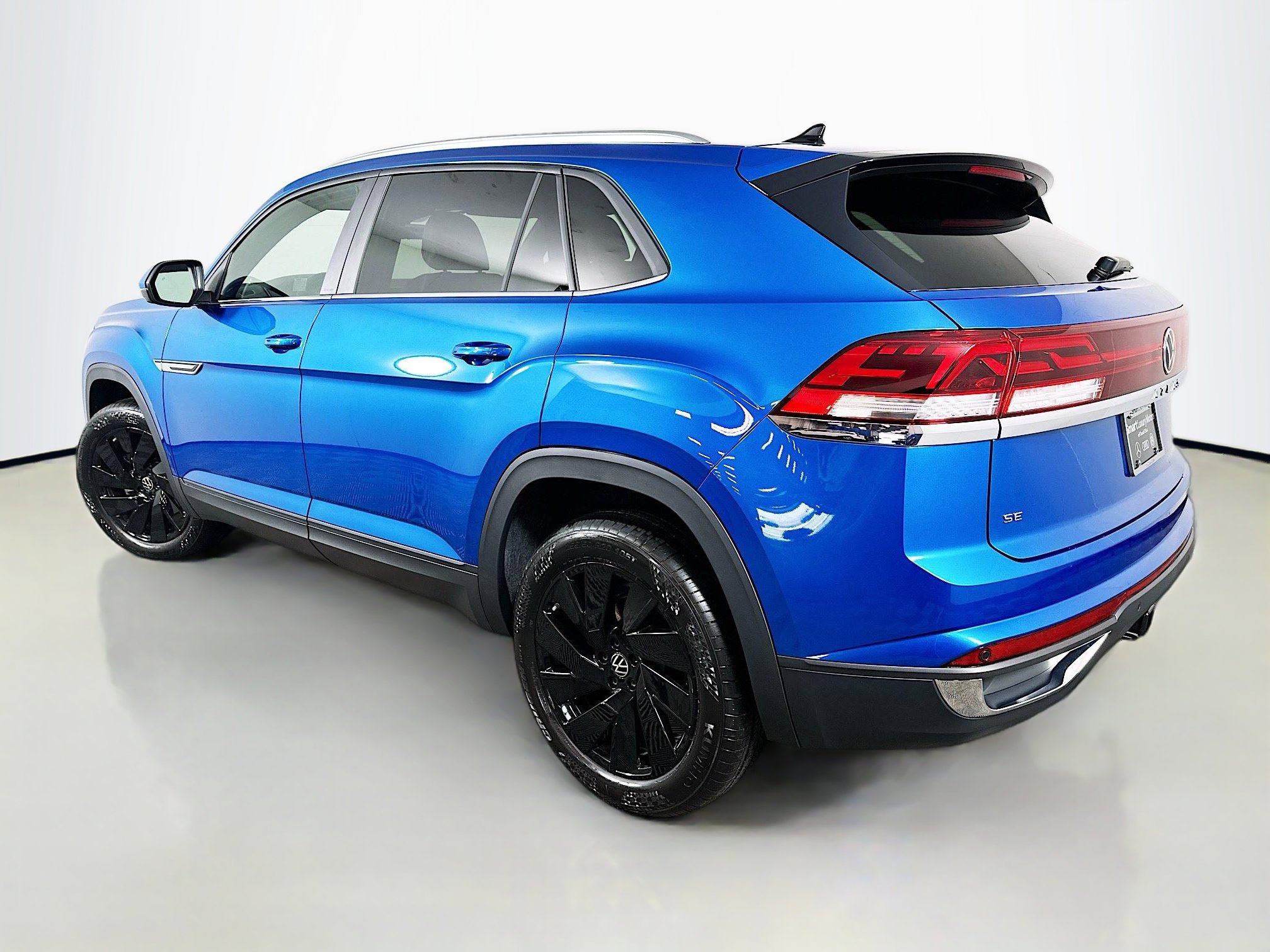 2025 Volkswagen Atlas Cross Sport SE Technology photo 5