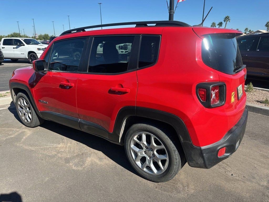 2016 Jeep Renegade Latitude photo 3