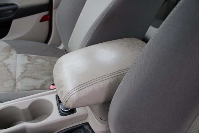 2012 Ford Focus SE photo 2