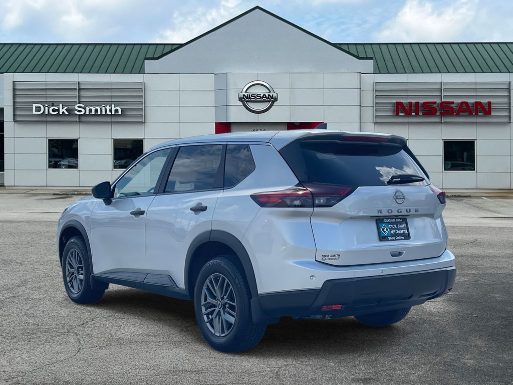 2025 Nissan Rogue S photo 3