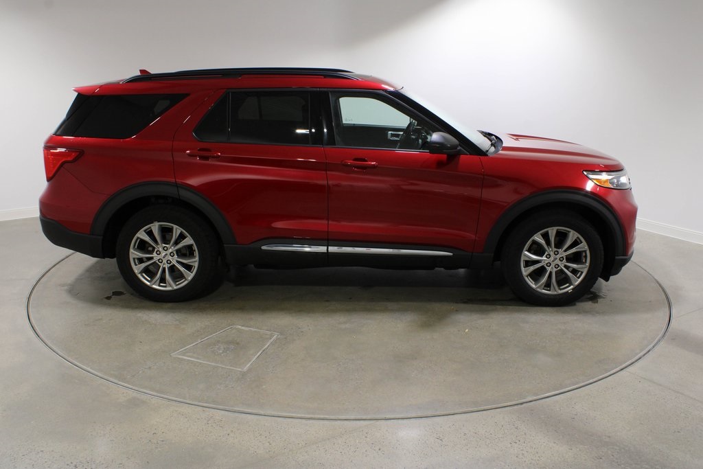 2020 Ford Explorer XLT photo 3