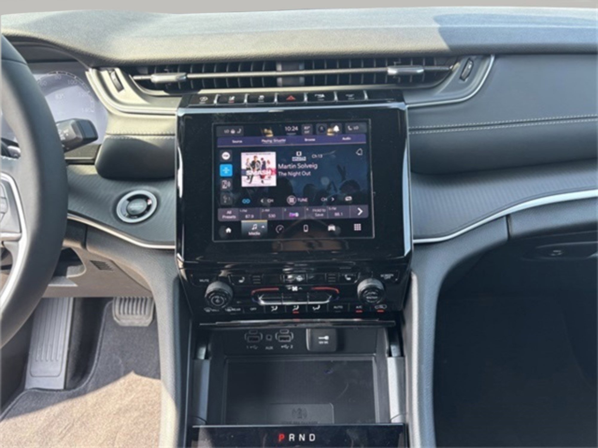 2025 Jeep Grand Cherokee Laredo Altitude photo 21