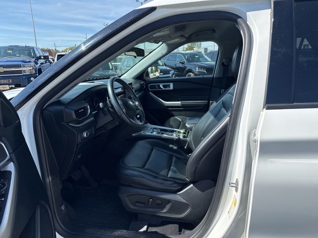 2021 Ford Explorer XLT photo 9