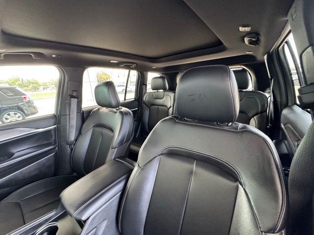 2024 Jeep Grand Cherokee Limited photo 11