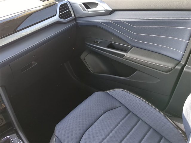 2025 Volkswagen Taos SEL photo 11