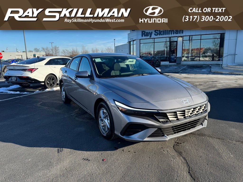 2026 Hyundai Elantra SE's photo