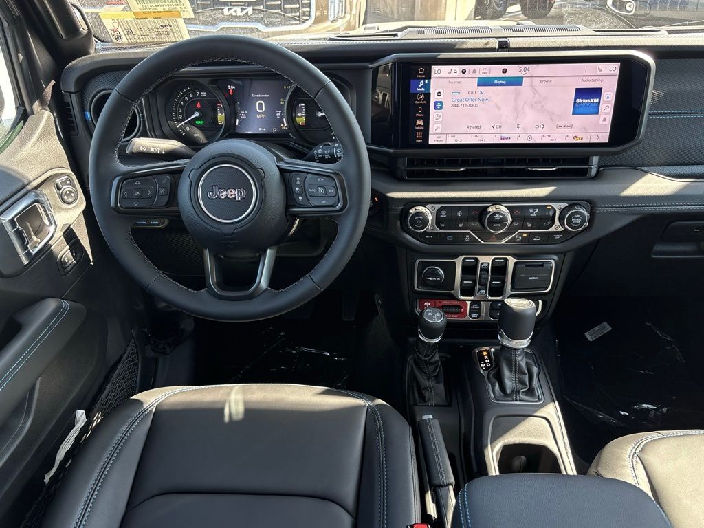 2025 Jeep Wrangler Rubicon 4xe photo 10