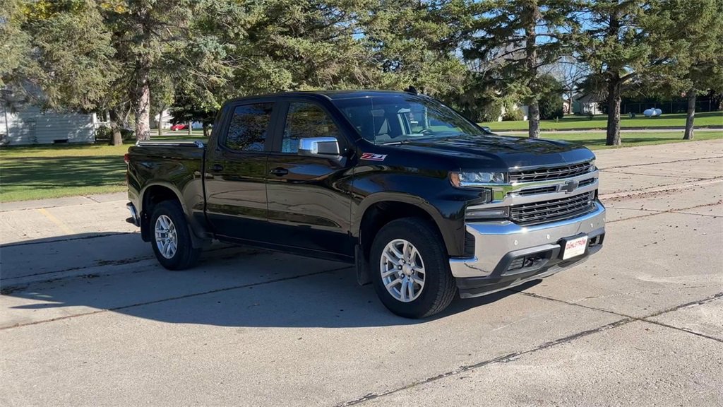 Used 2019 Chevrolet Silverado 1500 LT with VIN 1GCUYDED1KZ426792 for sale in Oslo, Minnesota