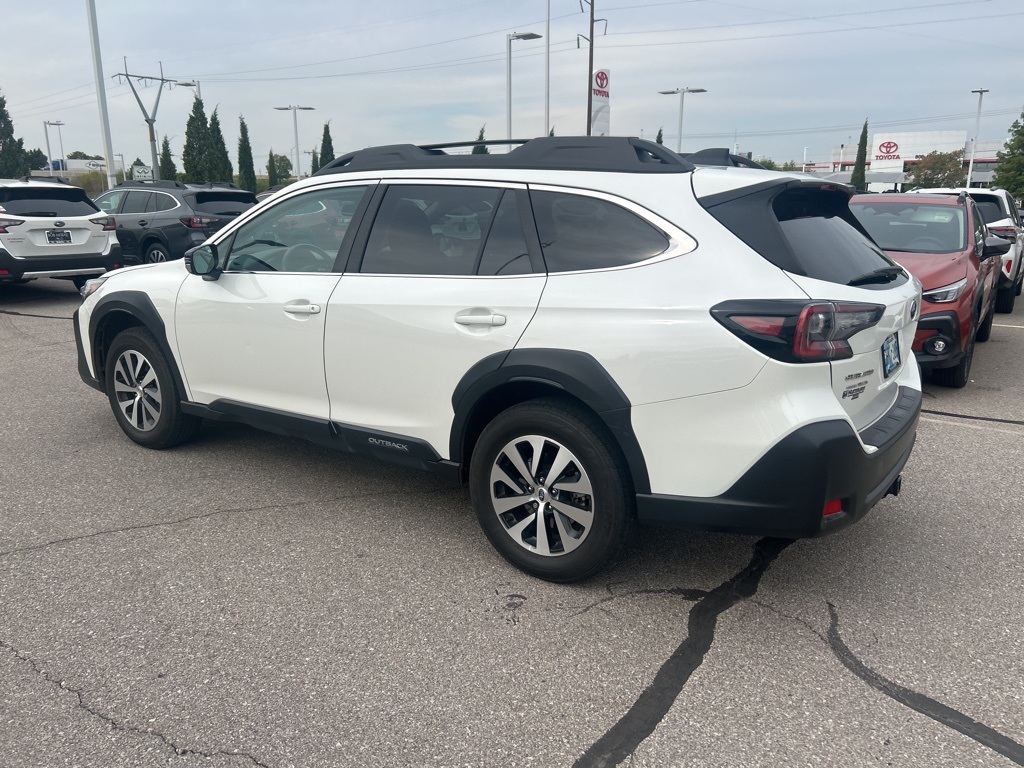 2023 Subaru Outback Premium photo 3