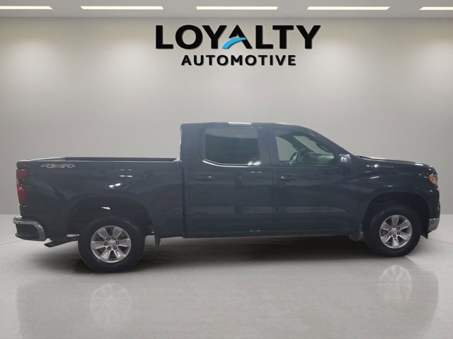 2025 Chevrolet Silverado 1500 LT photo 4