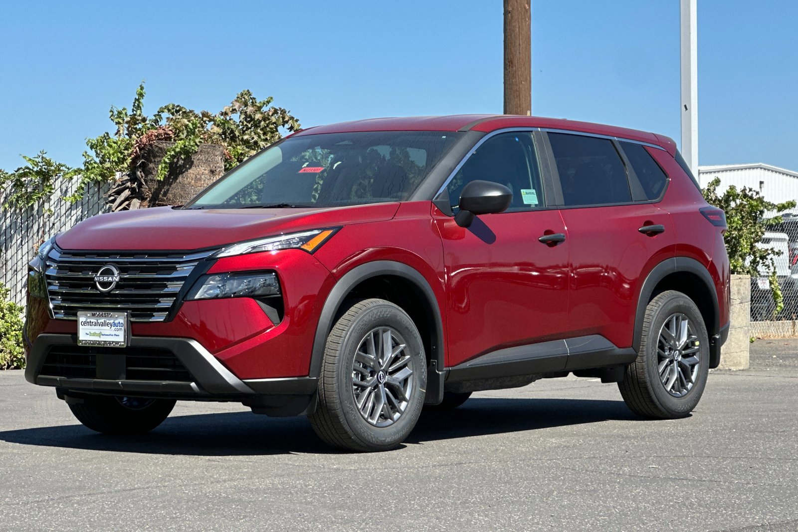 2026 Nissan Rogue S photo 4