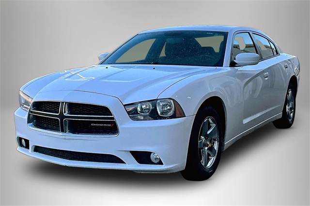 Used 2014 Dodge Charger SXT with VIN 2C3CDXHGXEH288256 for sale in Florence, AL
