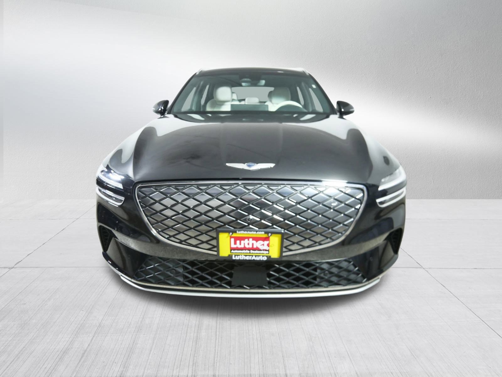 Used 2024 GENESIS GV70 Advanced with VIN 5NMMCET16RH001581 for sale in Golden Valley, MN