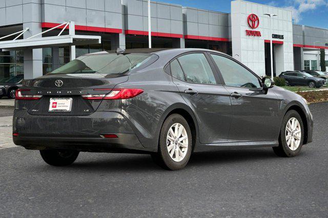 2025 Toyota Camry LE photo 4