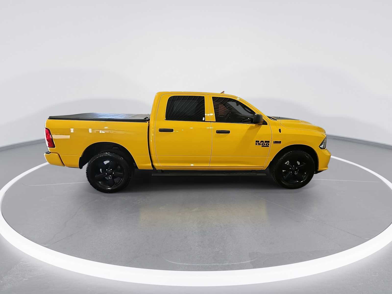 2019 Ram 1500 Classic Express photo 8