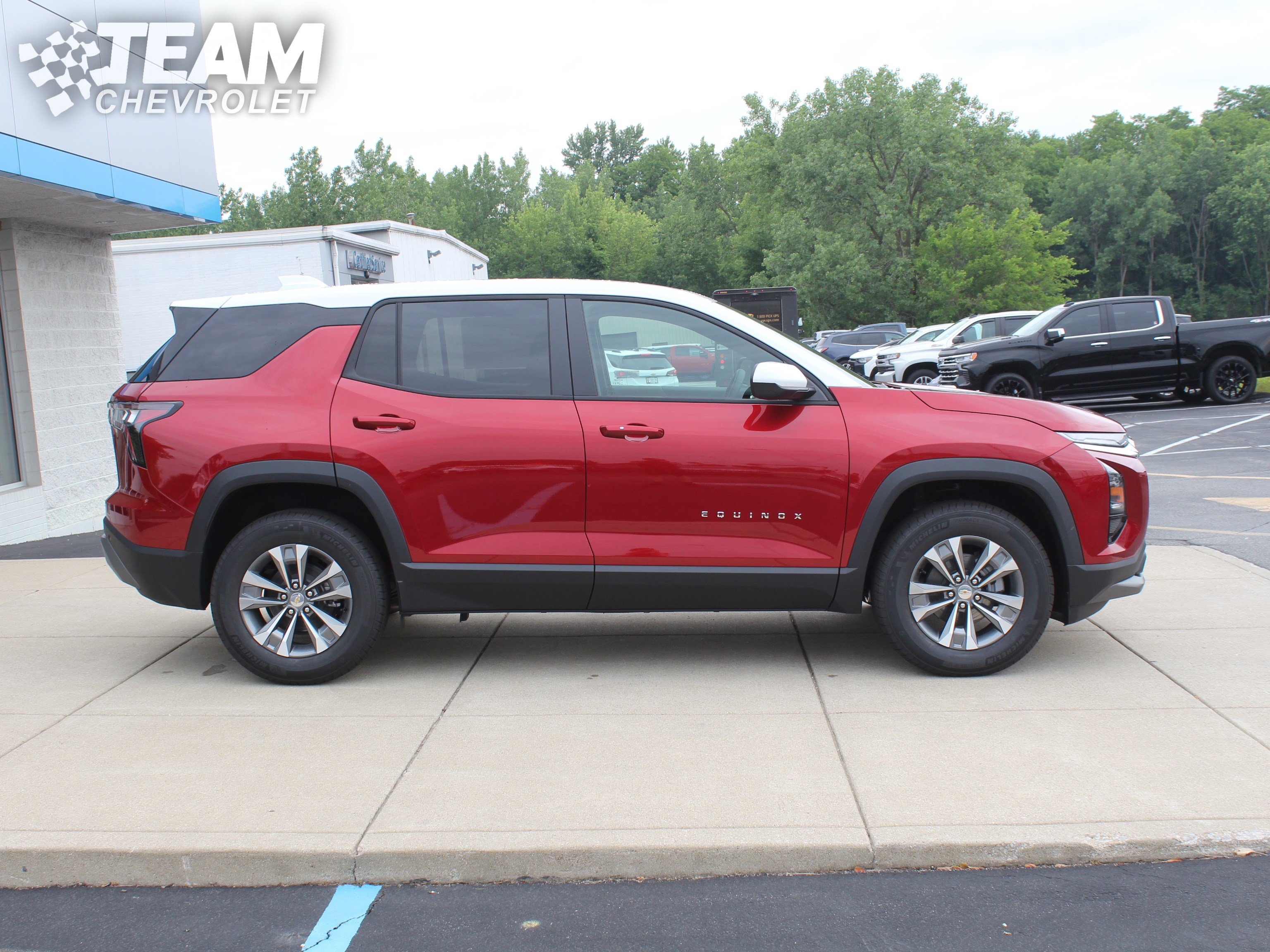 2026 Chevrolet Equinox LT photo 3