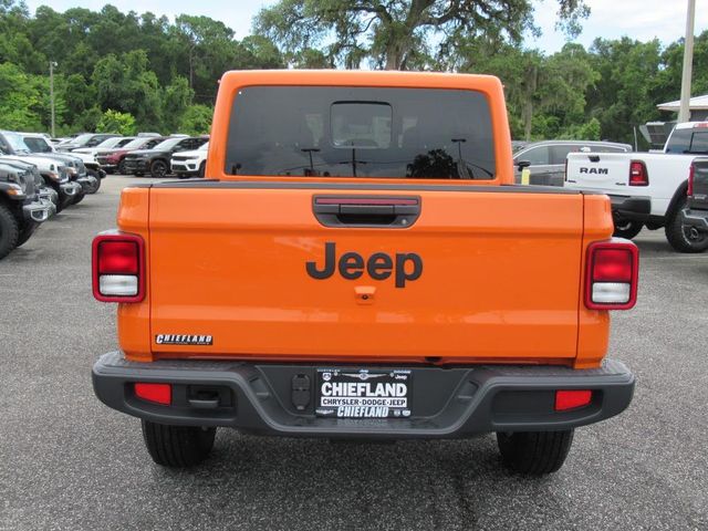 2025 Jeep Gladiator Sport S photo 5