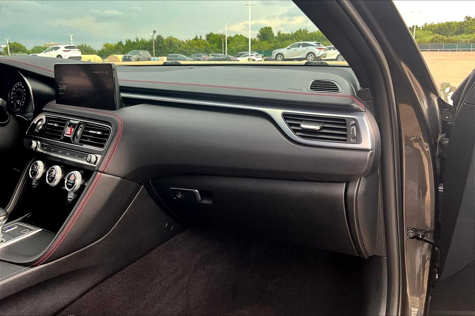 2023 Genesis G70 3.3T photo 17