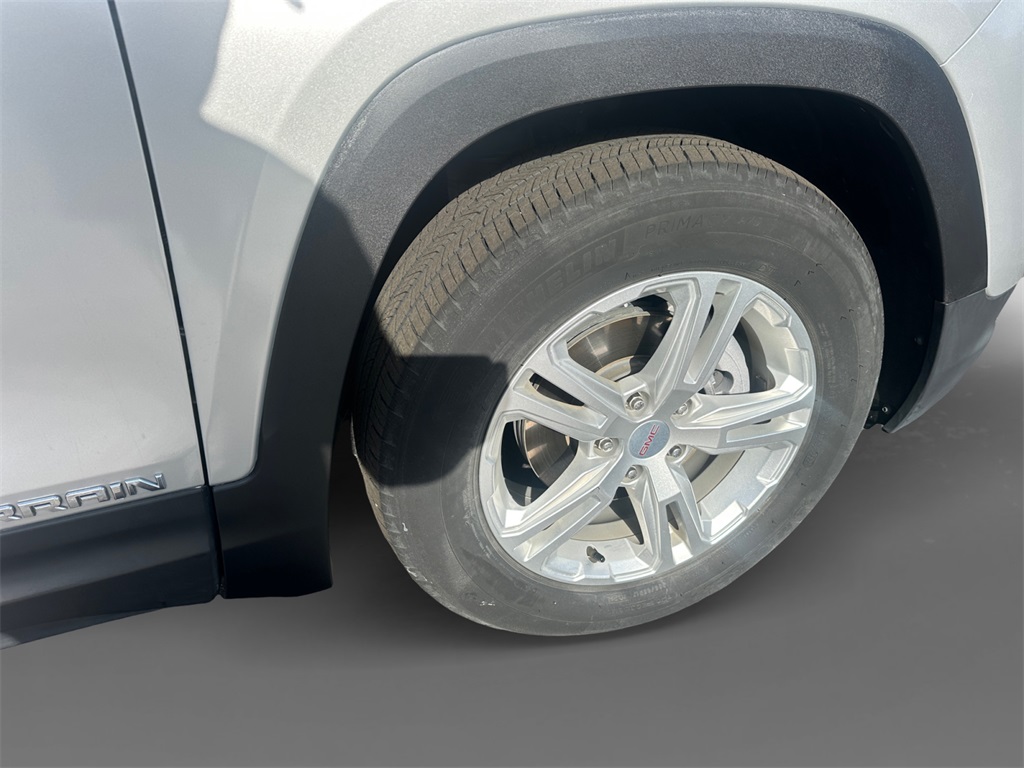 2021 Gmc Terrain SLE photo 16