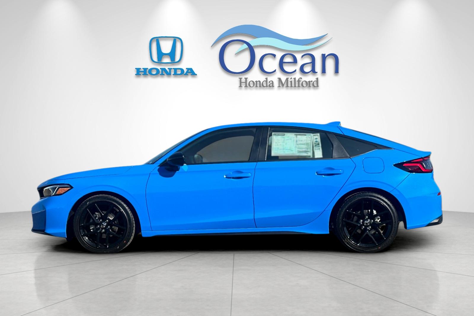 2025 Honda Civic Hatchback Sport photo 2