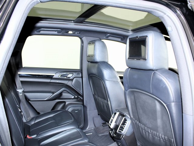 2014 Porsche Cayenne S photo 23