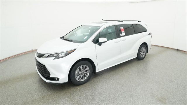 2025 Toyota Sienna XLE