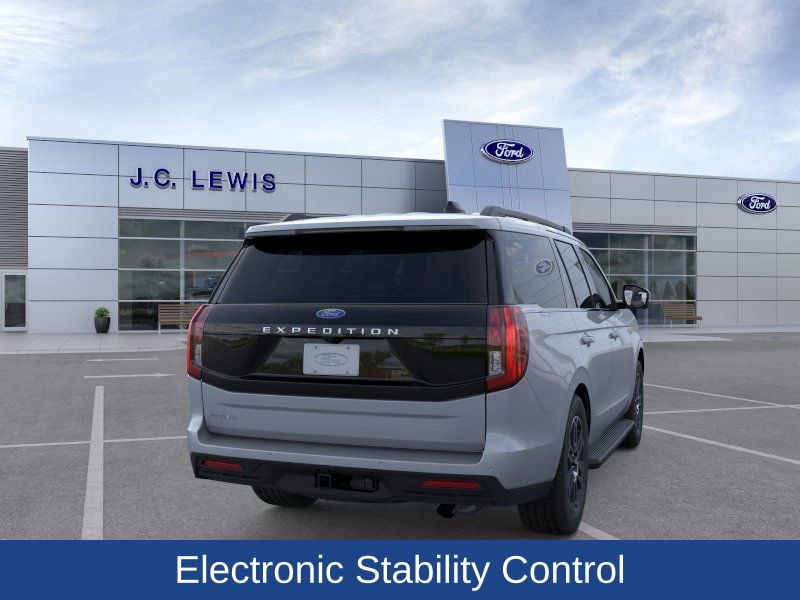 2025 Ford Expedition photo 8