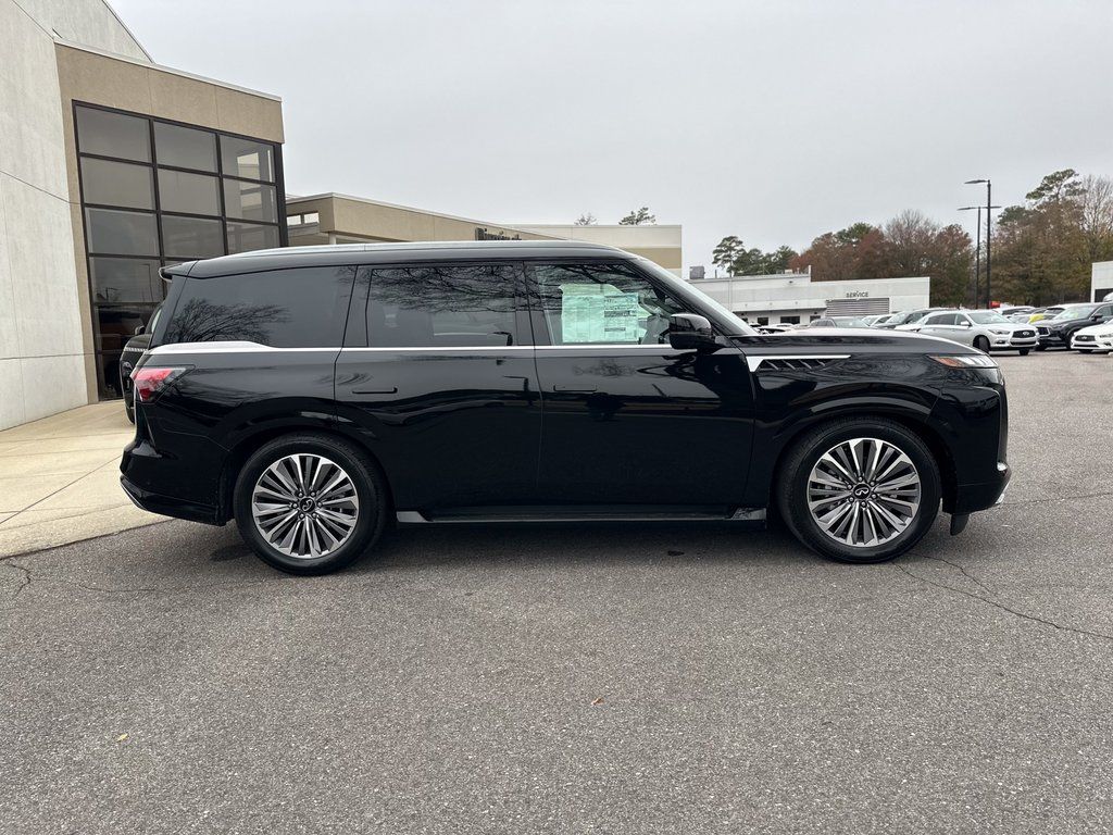2025 Infiniti QX80 Luxe photo 12