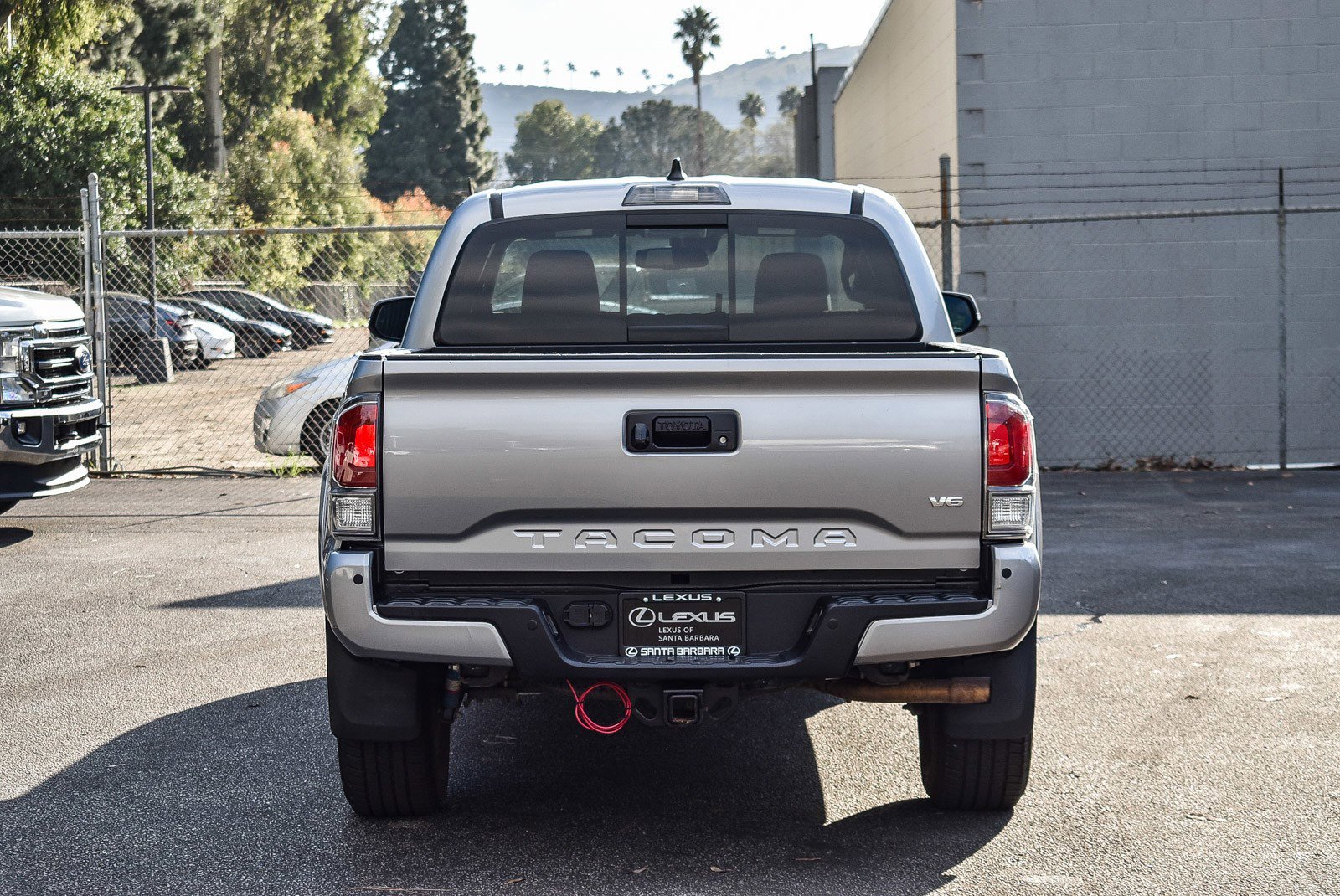 2021 Toyota Tacoma TRD Sport photo 2