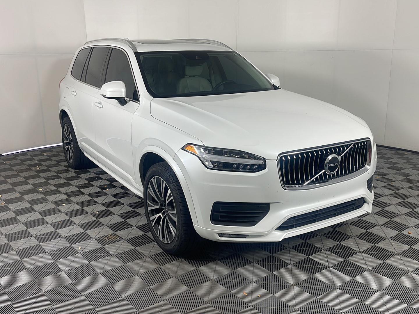 2020 Volvo XC90 Momentum photo 3
