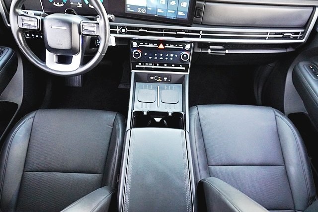 Used 2025 Green Hyundai SEL image 21