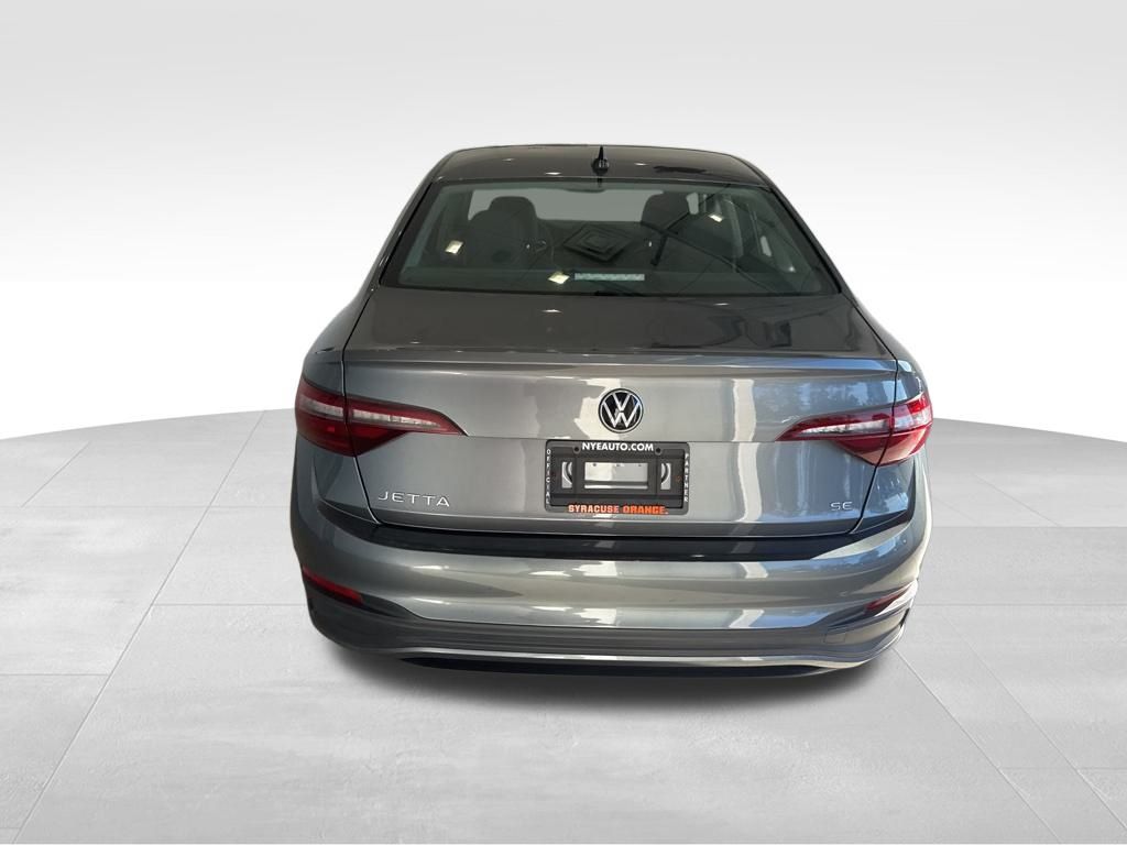 2022 Volkswagen Jetta 1.5T SE photo 4