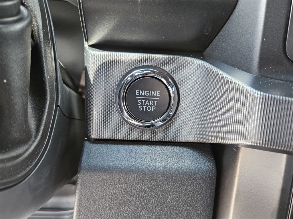 2025 Ford F-350 Platinum photo 18
