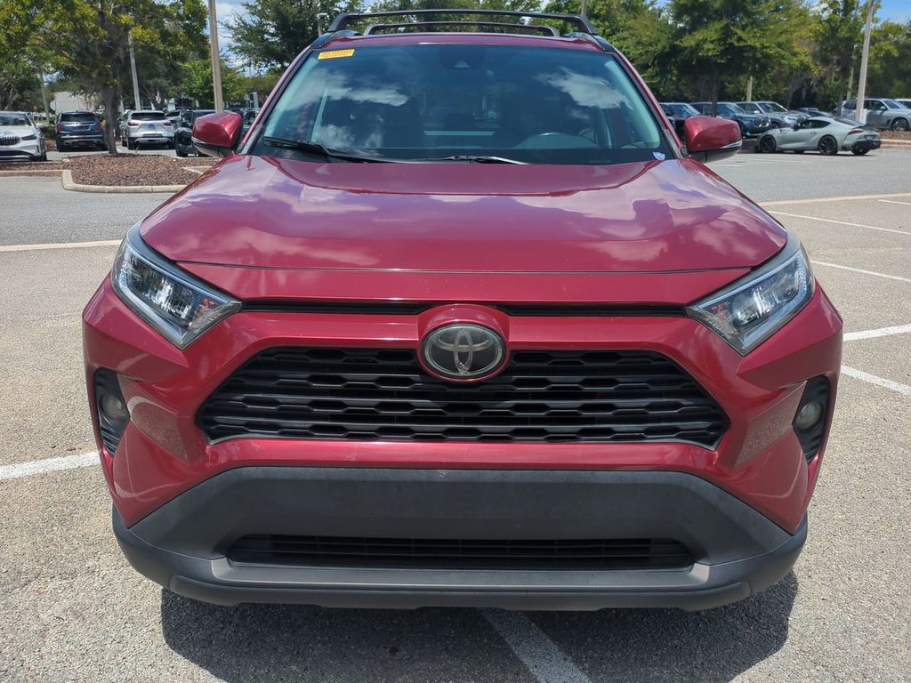 2019 Toyota RAV4 XLE Premium photo 9