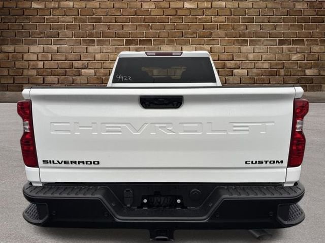 2026 Chevrolet Silverado 2500HD Custom photo 4