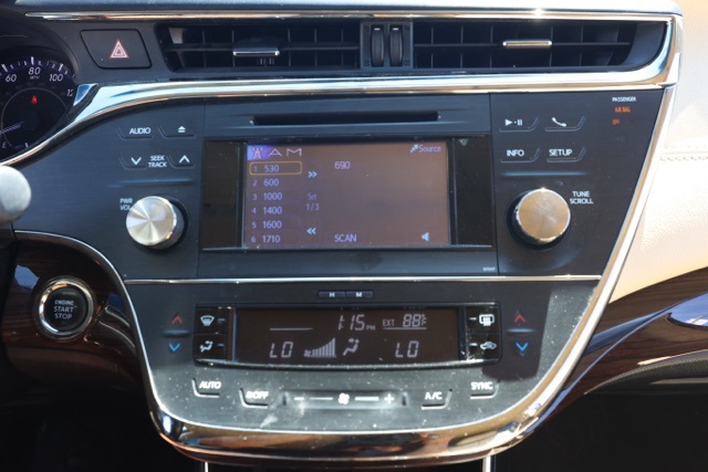 2013 Toyota Avalon XLE photo 27